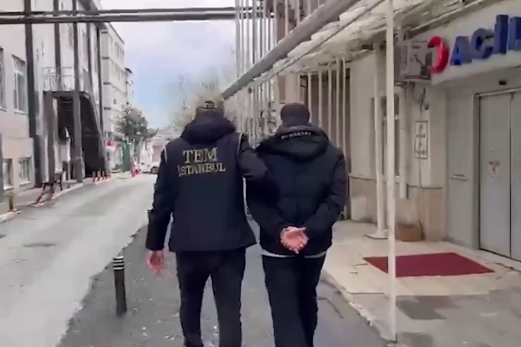 Son iki haftada 35 ilde DEAŞ’a 184 gözaltı!