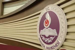 Anayasa Mahkemesi, ‘isim değişikliği ilanı’ kuralını iptal etti