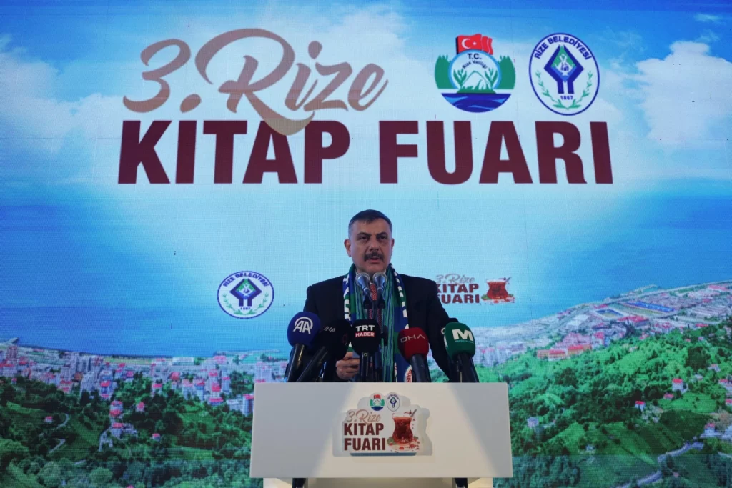 Bakan Çiftçi Rize Kitap Fuarı’nın açılışına katıldı
