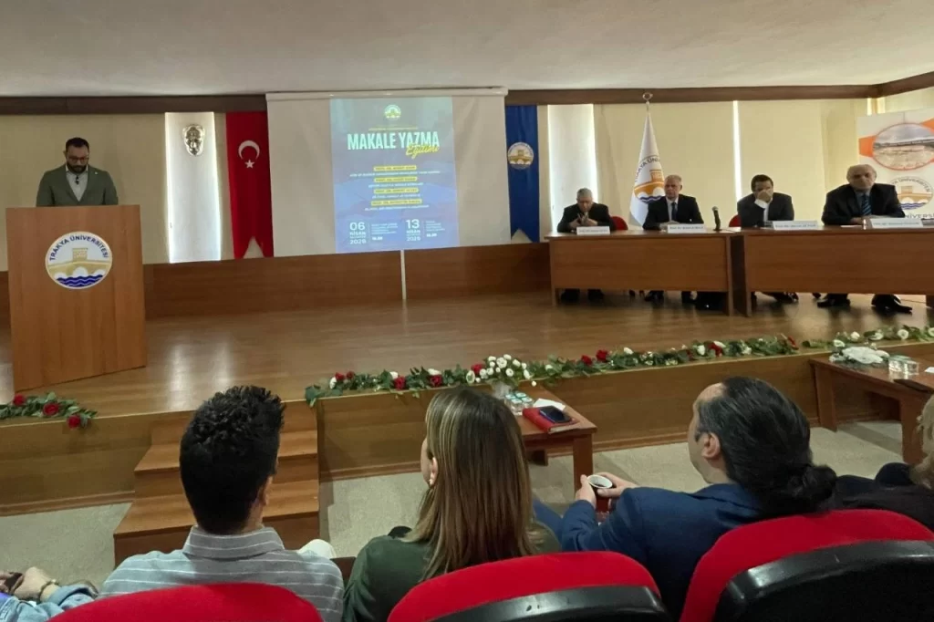 İpsala MYO akademisyenleri ‘bilimsel yayıncılık’ için Keşan’da buluştu