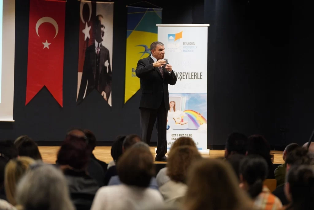 İstanbul Beylikdüzü’nde aile ve çocuk gelişimi söyleşisi