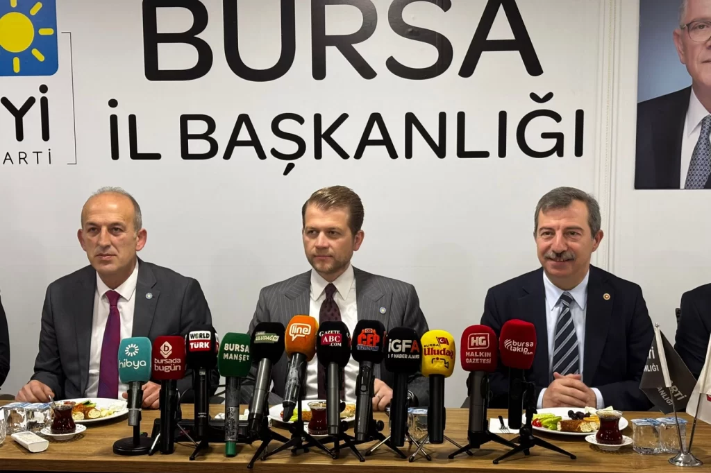 İYİ Parti Bursa’dan ekonomiye ‘Özel’ eleştiri