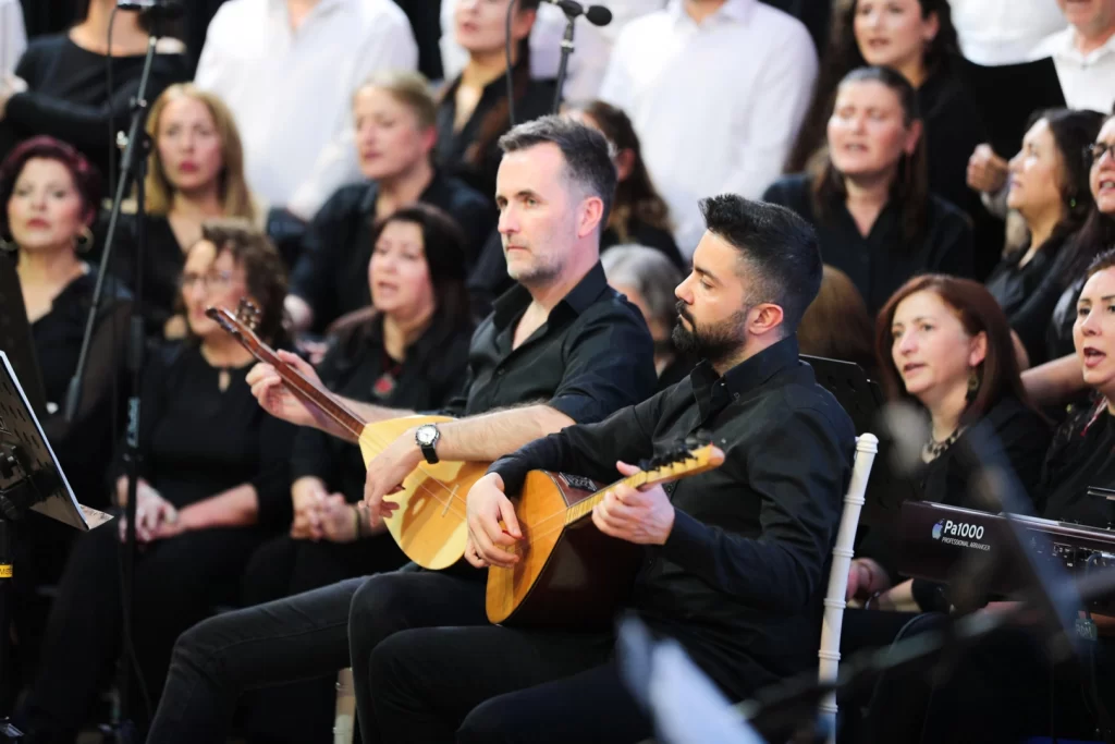 İzmir Aliğa’da Aşık Veysel Türküleri yankılandı