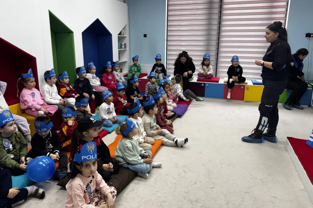 Kayseri Büyükşehir’den miniklere polislik eğitimi