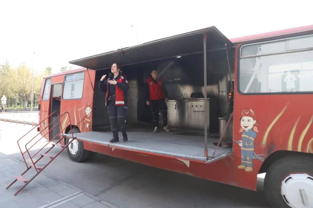 Kayseri Melikgazi personeline ‘yangın söndürme’ eğitimi