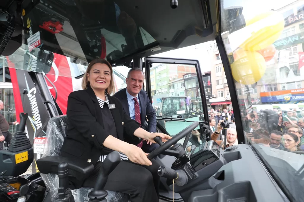 Kocaeli’de İzmit Belediyesi araç filosunu büyüttü