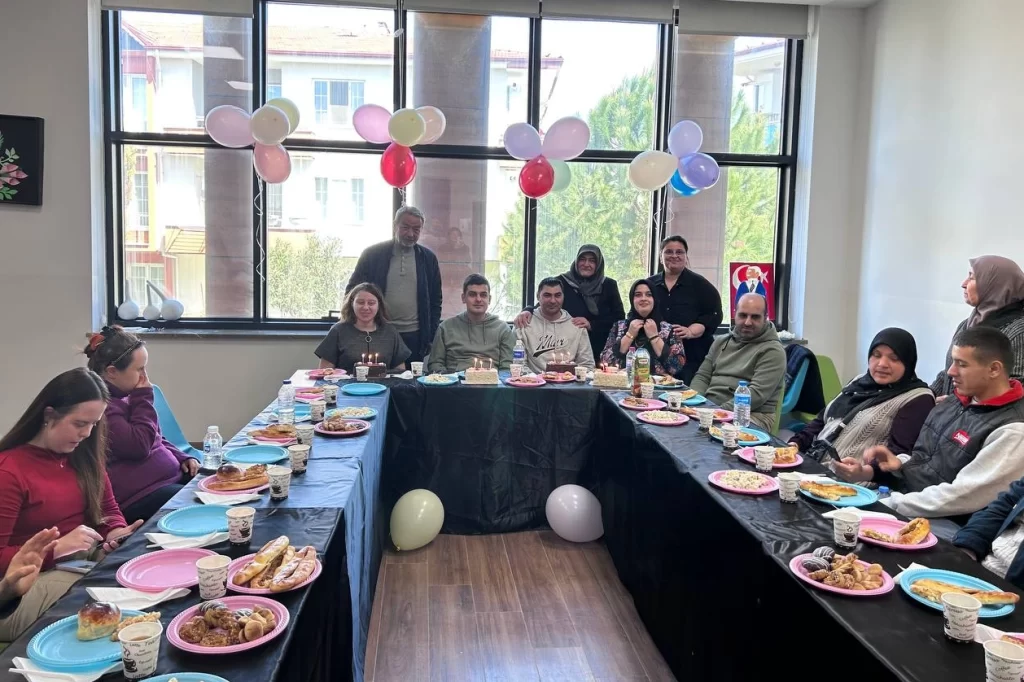 Sakarya’da özel bireylerin yüzü Büyükşehir’le gülüyor