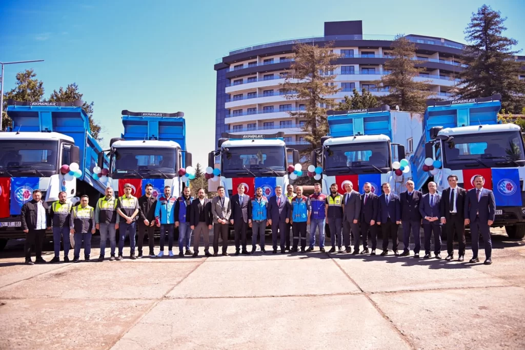 Trabzon’da Büyükşehir Belediyesi araç filosunu güçlendiriyor