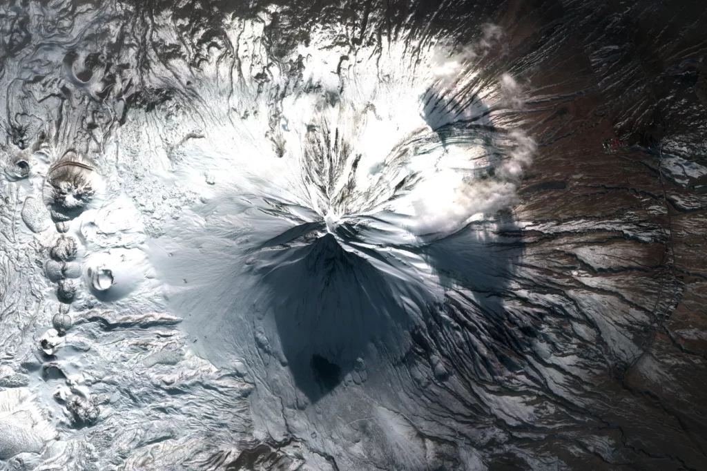 Zirveden uzaya… Ağrı Dağı’na gökyüzünden selam