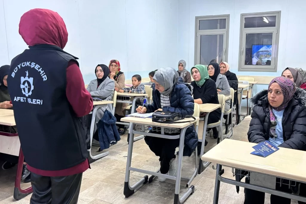 Kocaeli’de ‘afete dirençli kadınlar’ yetişiyor