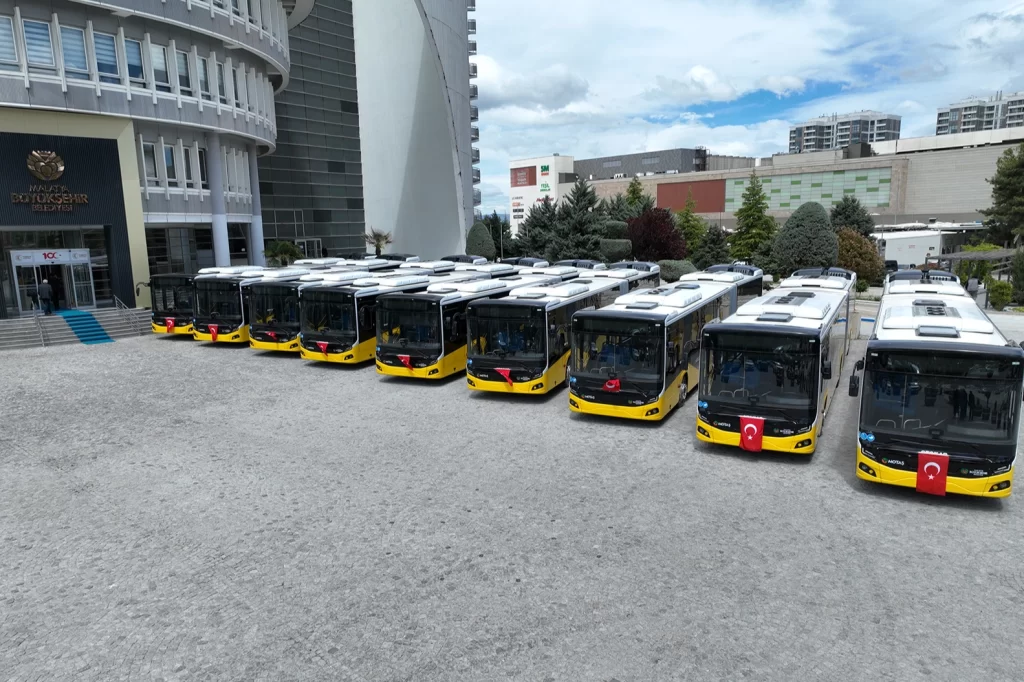 Malatya Büyükşehir filosuna 12 otobüs