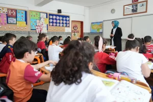 Öğretmenlerin il içi yer değiştirme sonuçları açıklandı