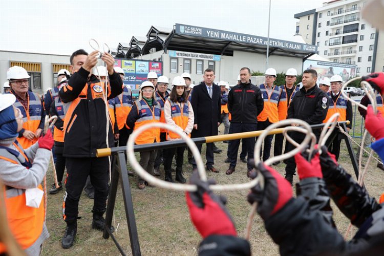 İstanbul’da Silivrili muhtarlar ‘Temel AFAD Gönüllüsü’ oldu