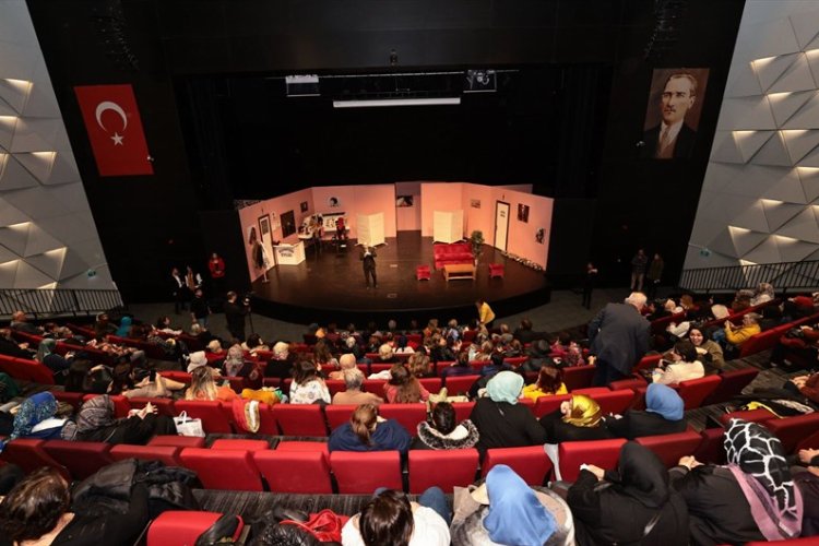 Büyükşehir’den kadınlara özel tiyatro