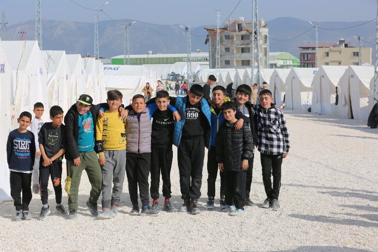 Defne’deki Kocaeli’nin çadır kentinde ‘sosyal’ yaşam