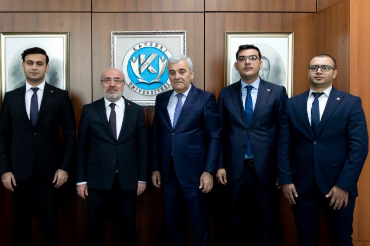 Azerbaycan Cumhuriyeti Diaspora Bakan Yardımcısı’ndan KAYÜ Rektörü’ne ziyaret