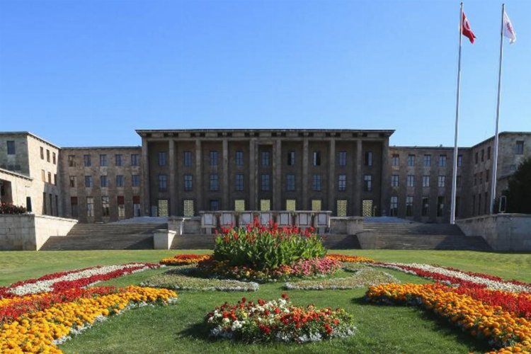 Meclis çalışmalara 3 hafta aradan sonra yeniden başlıyor… TBMM’nin gündeminde bu hafta?