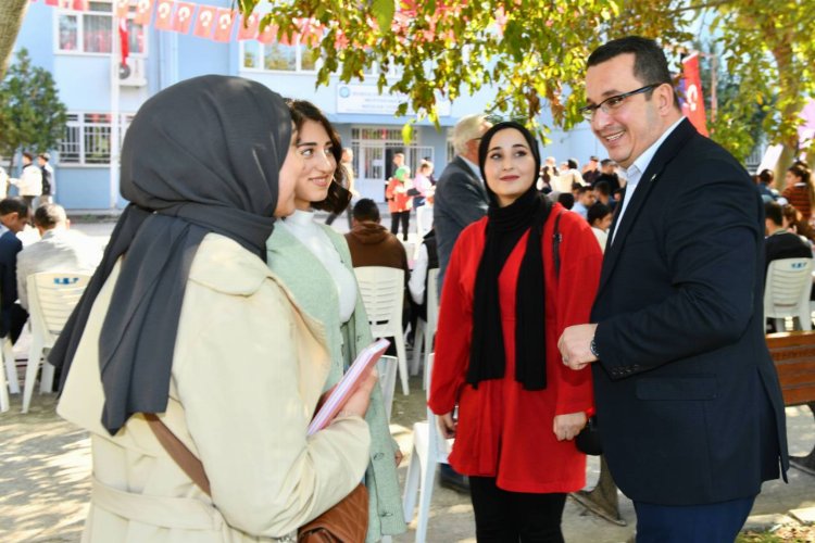 Bursa Mustafakemalpaşa’da Başkan Kanar, üniversiteli gençlerle buluştu