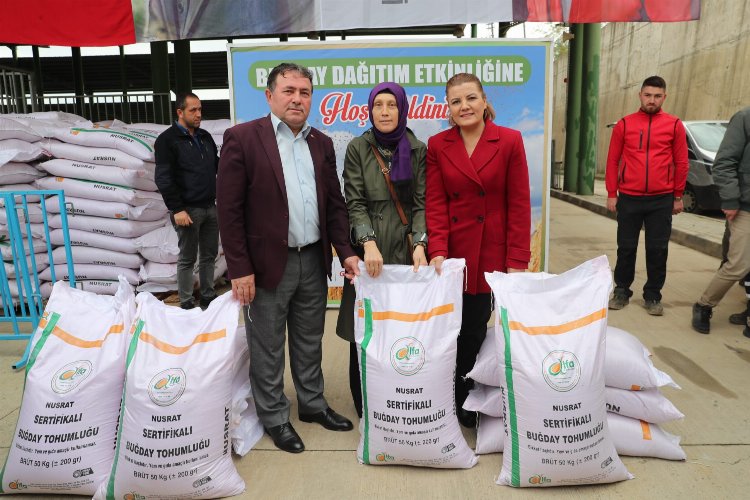 İzmit’te çiftçiye 83 ton Nusrat cinsi buğday tohumu