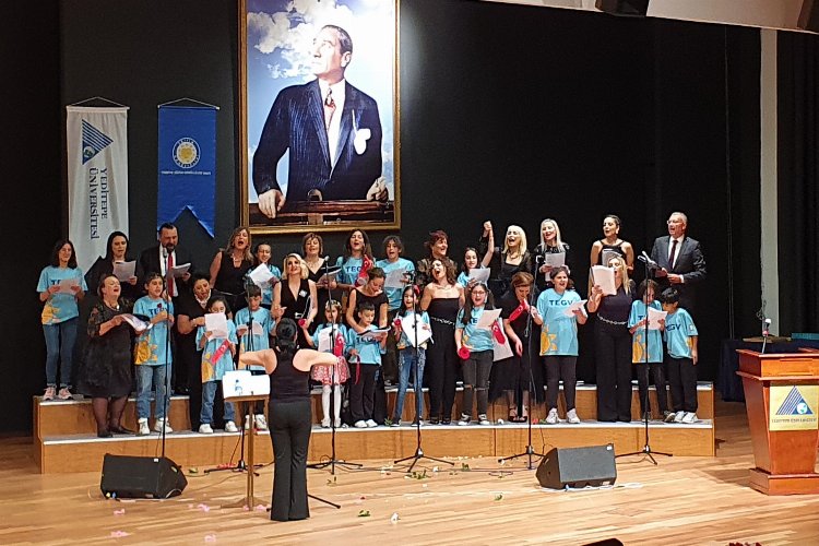 İyilik Korosu konser gelirini TEGV’e bağışladı