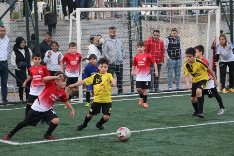 İzmit’te Cumhuriyet Kupası için futbol şöleni