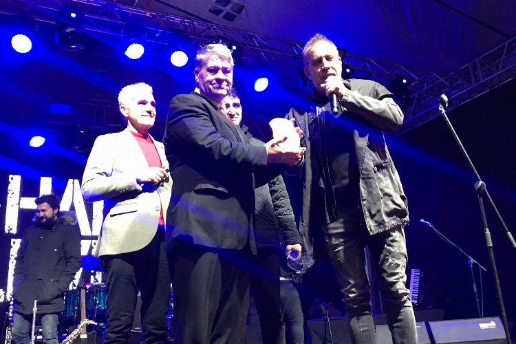 TYBB Edirne Şubesi’nden Haluk Levent’e ‘çevre dostu’ plaketi