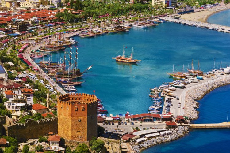 Antalya’nın hedefi 13,5 milyon turist