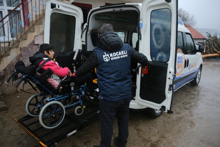 Kocaeli’de ‘Engelsiz Taksi’ 2022’de de ulaştırdı