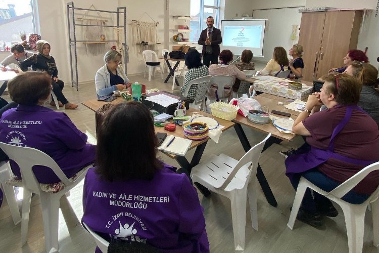 İZGİM’de ‘Kızıla’y farkındalığı